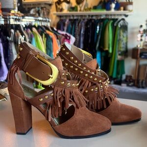 Fringe Suede Block Heel Boots in Rust Brown